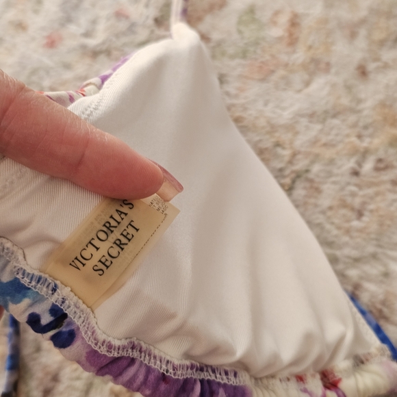 Victoria's Secret Floral Multicolor Triangle Ruffle Bikini Top - Picture 4 of 4
